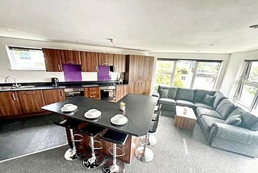 7 bed flat, 2-4 Plymbridge Lane, Crownhill, Plymouth, PL68DE - Image 2